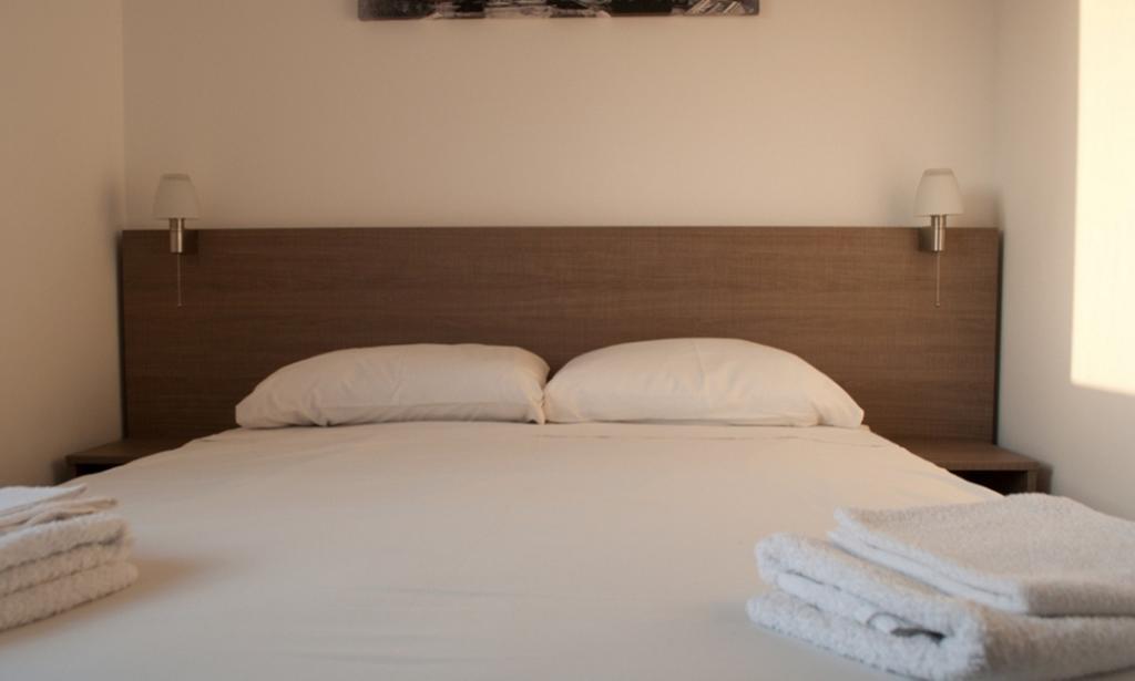 St. George Rent Rooms Larnaca Dış mekan fotoğraf