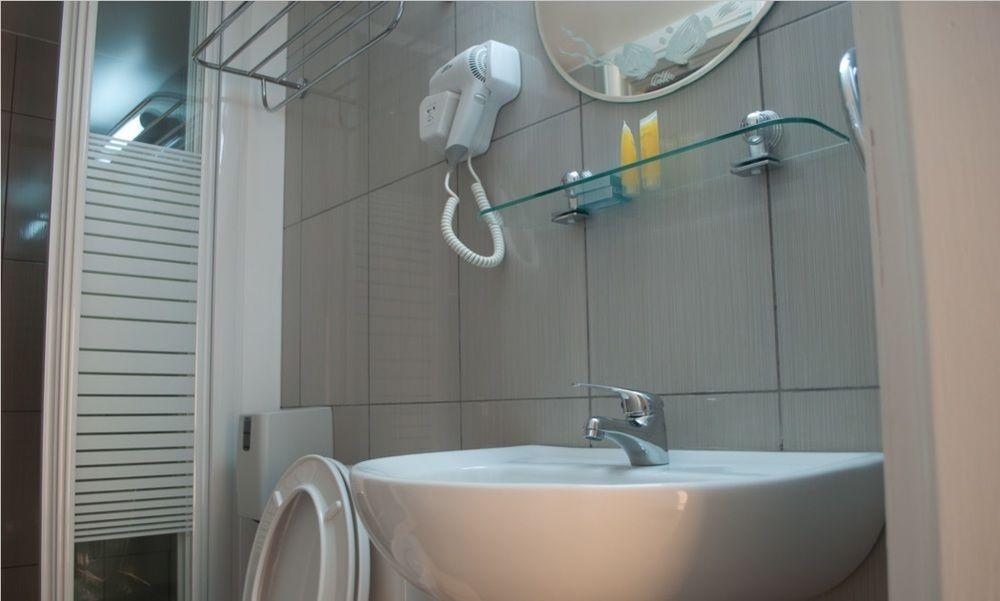 St. George Rent Rooms Larnaca Dış mekan fotoğraf
