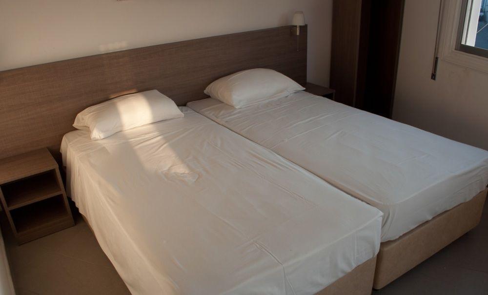 St. George Rent Rooms Larnaca Dış mekan fotoğraf