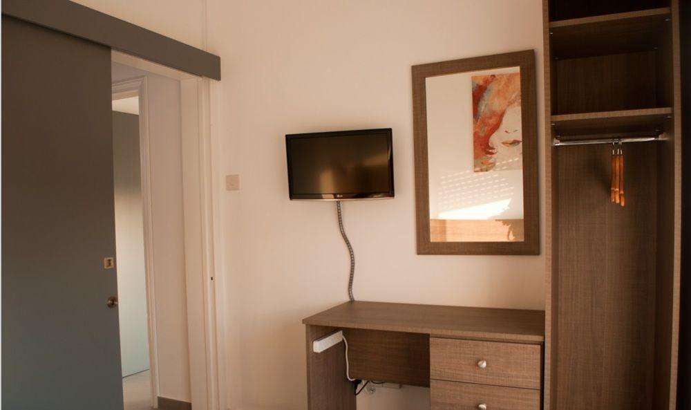 St. George Rent Rooms Larnaca Dış mekan fotoğraf