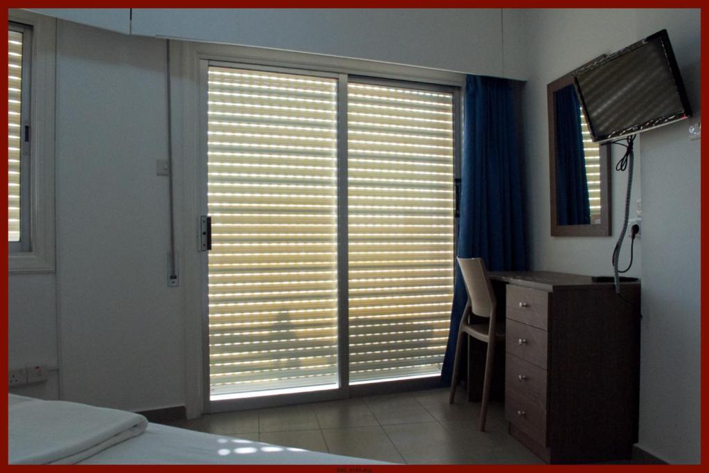 St. George Rent Rooms Larnaca Dış mekan fotoğraf